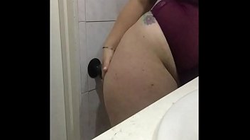 my m. and 039 s friend wants me to fuck her and she send me hot video