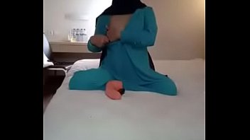 Horny Hijab Girl Part 9