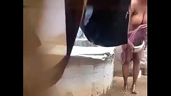 Tamil aunty big boobs bathing